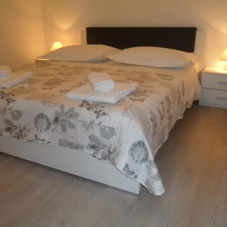 アパート Soda トロギール