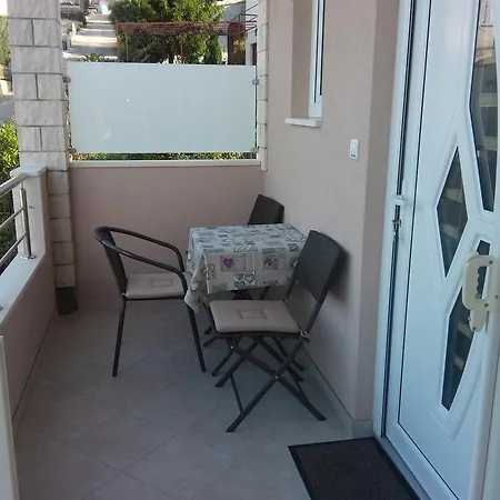 شقة Soda تروغير