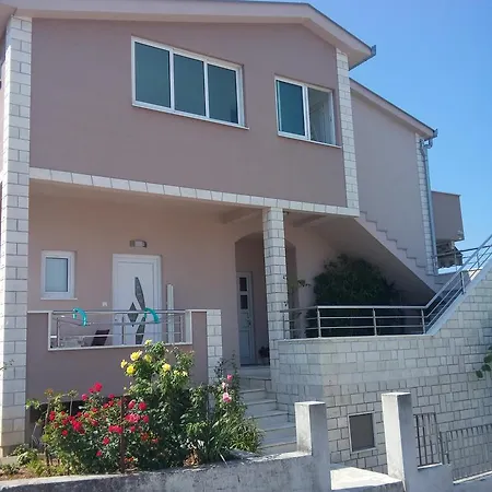 Soda شقة تروغير